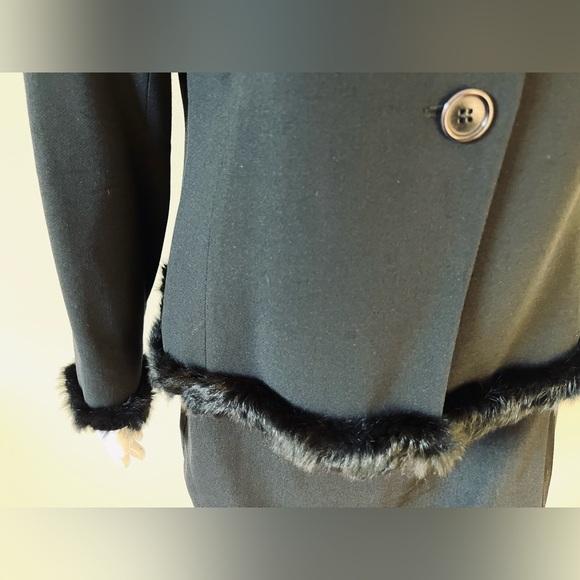 Zara Black Wool Blazer Black Fur Trims Two Buttons Front Closure US 10 - Picture 6 of 15